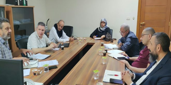 اجتماع لبحث التعاون مع منظمة الصحة العالمية في تطوير المختبرات الطبية ومصارف الدم