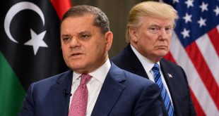 ​صورة تجمع رئيس حكومة الوحدة الوطنية عبد الحميد الدبيبة والرئيس الأمريكي دونالد ترامب أمام علمي البلدين للإشارة إلى رفض تصريحات ترامب المسيئة